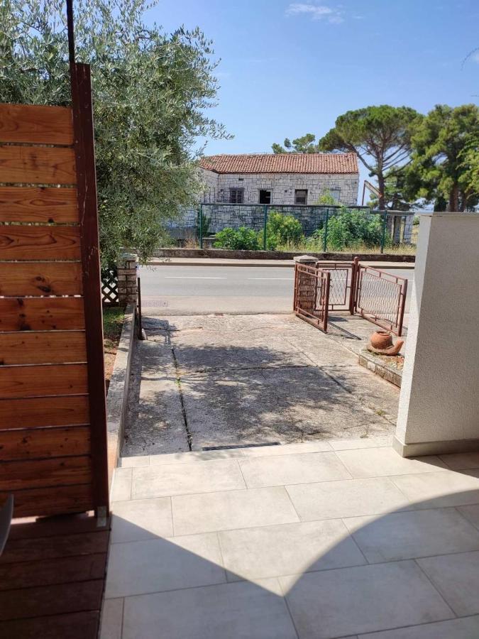 Studio App Lea Umag Exterior foto