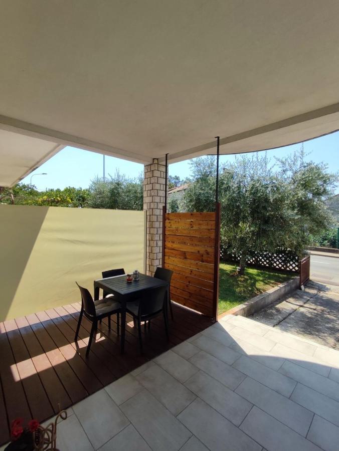 Studio App Lea Umag Exterior foto